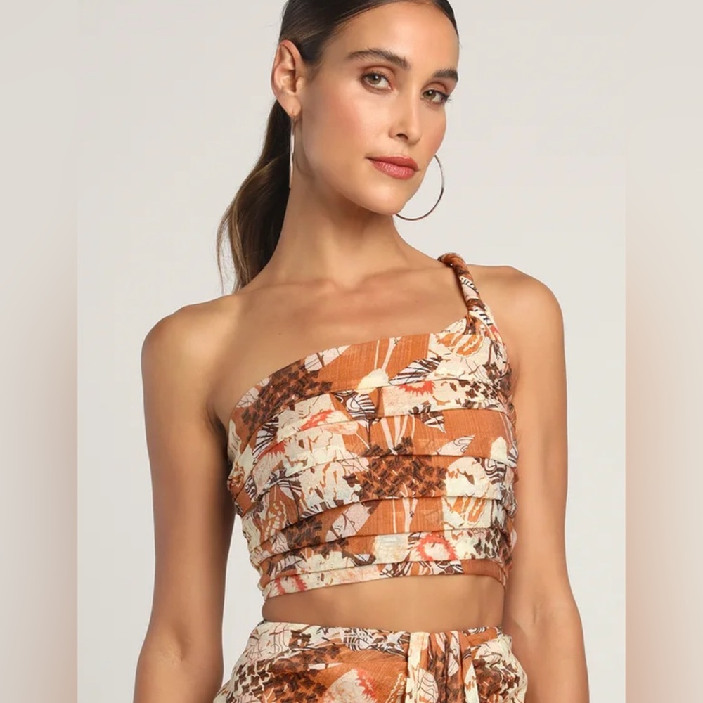 LULUS Something Wild Brown Multi Print Pleated One-Shoulder Crop Top SIZE XS - Picture 2 of 7